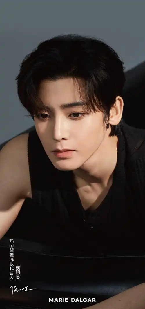 侯明昊##玛丽黛佳首位底妆代言人侯明昊##520