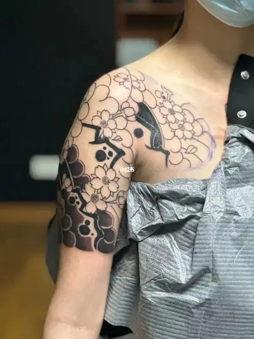 姐妹挺能顶 #南宁纹身  #老传统