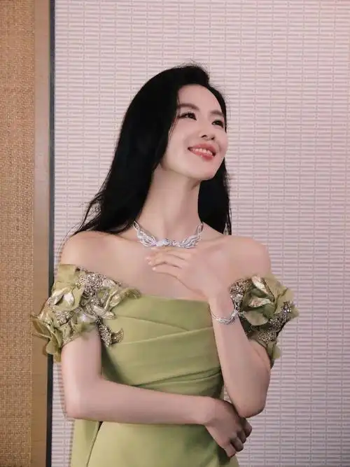 板报速报##qeelin全球品牌代言人刘诗诗