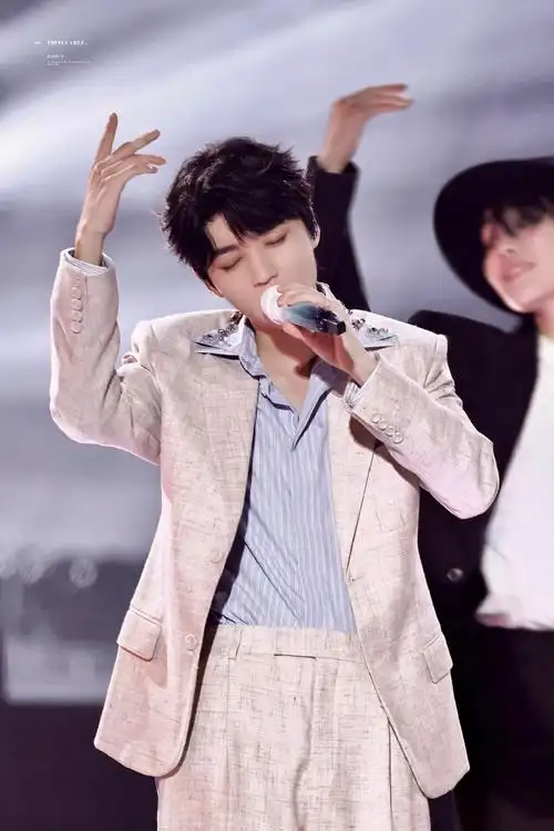 王俊凯心引力舞台好甜##王俊凯江苏卫视跨年