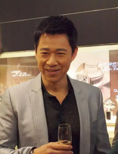 张丰毅对继女视如己出,却对亲生儿子不闻不问,如今他后悔了吗?