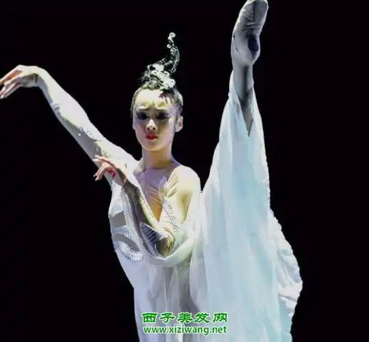 跳古典舞扎什么发型 适合跳古典舞的头发扎法图解