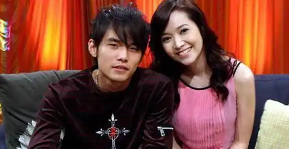 大方提及周杰伦,肯定他的演唱实力,昔日恋人变知己_吴宗宪_温岚_屋顶