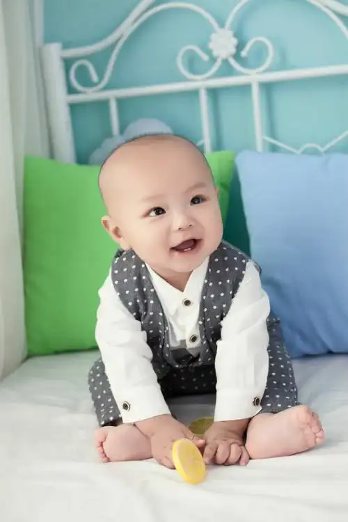 李煜祺宝宝的照片出炉了～～～宝贝萌萌哒