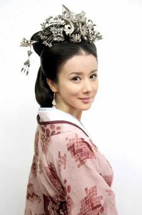 古装大戏《美人心计》定妆照 孙菲菲 饰