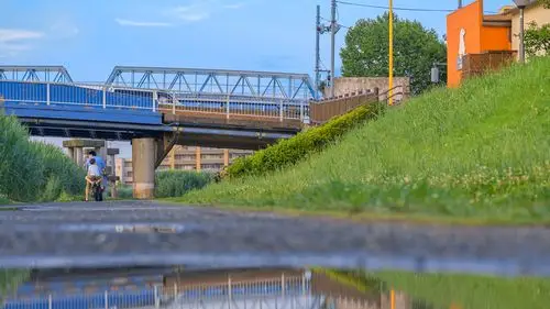 日本夏日街道风景高清桌面壁纸