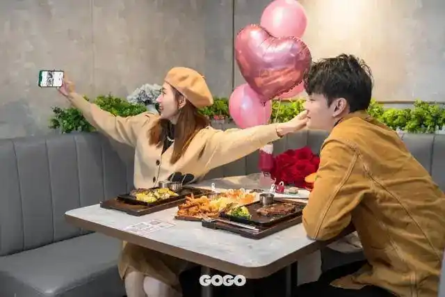 原地恋爱必胜客67爱情牛排季来袭情人节高甜开吃