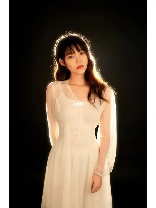 氛围感满满的神明少女纯欲写真60一整个爱住