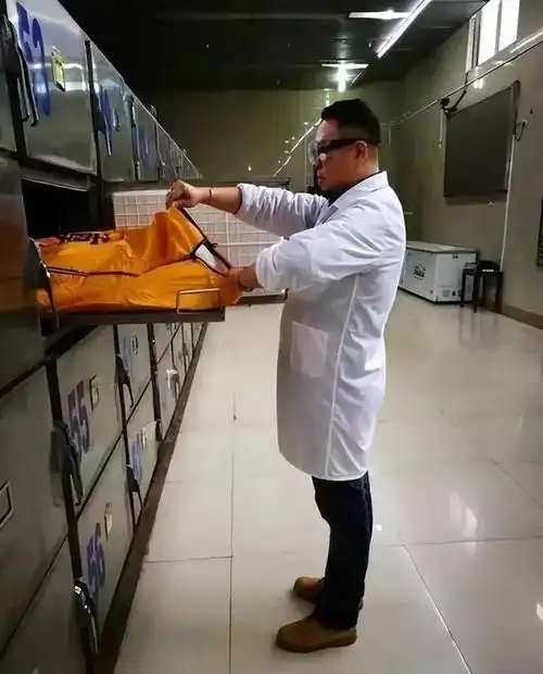 火化|骨灰|灰烬_网易订阅