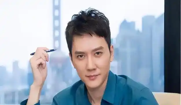 北京时间11月4日上午,娱乐圈传来著名演员赵丽颖和冯绍峰消息