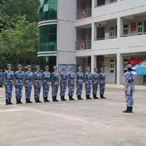 到"沙角大学"一个月了,这群女兵简直越来越酷