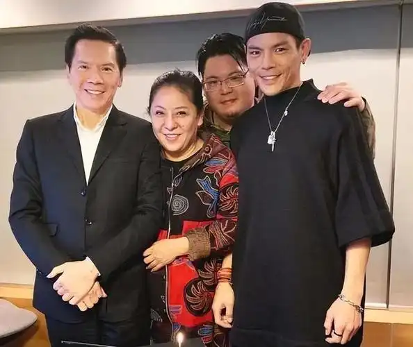 1978年当向华强第一次看见陈岚,在他心里萌生出一个大胆的想法,一年后