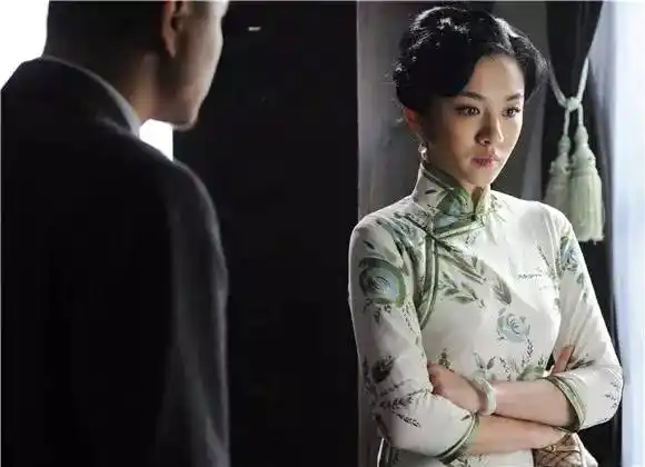 中国的女特工们旗袍造型都美出了新高度