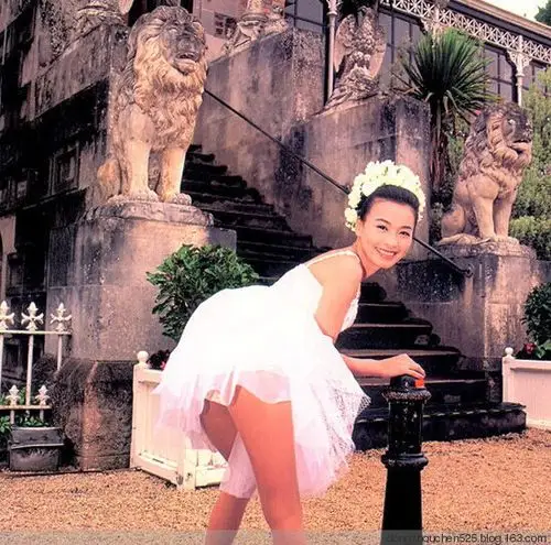 酒窝美女张庭早年写真曝光(图)