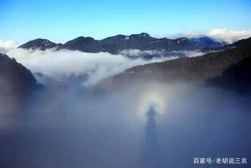 长白山惊现"佛光"引热议,"佛光"是怎么出现的,专家如此解释