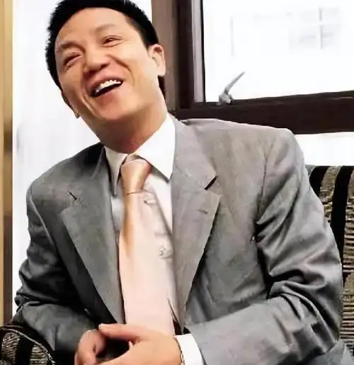 上海前首富周正毅入狱后嫌太热给牢房装空调服刑期间净赚30亿