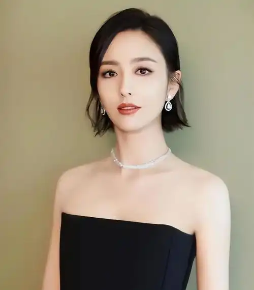 善恶到头终有报,40岁"离婚不分家"的佟丽娅,已经走上