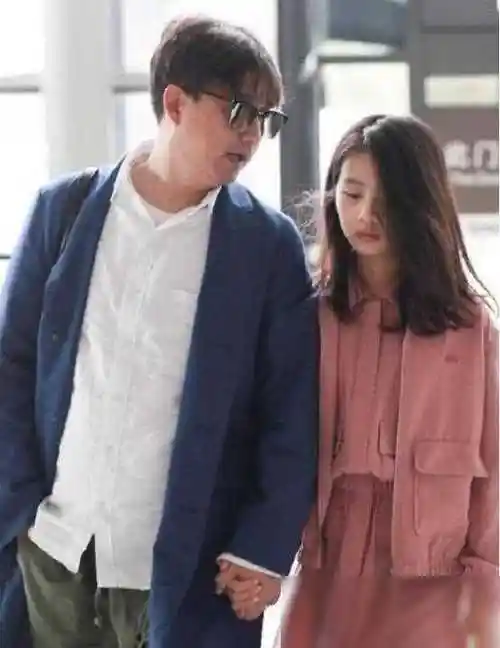 52岁黄磊自曝现状:两年未拍戏,三年未担男主,暂无综艺影视安排|孙莉