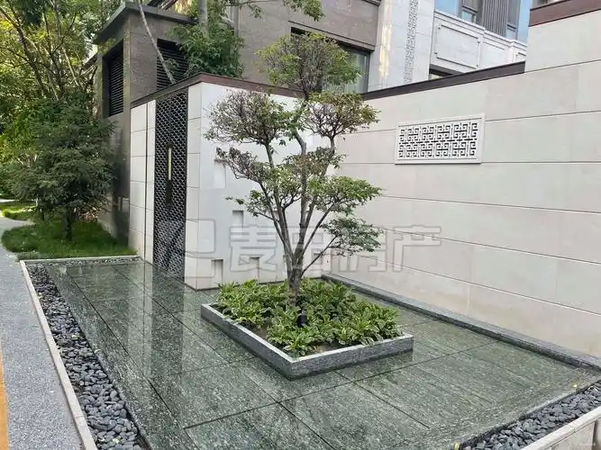 景粼原著(东区别墅)4室2厅3卫350㎡南北2650万