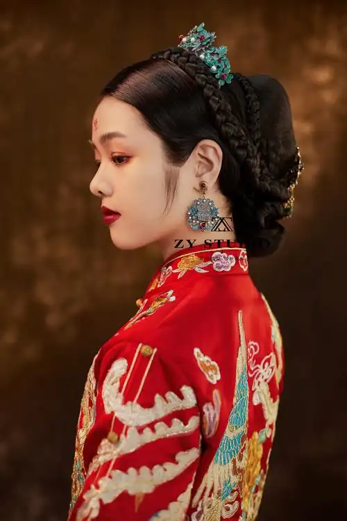 曾云化妆造型师的化妆造型作品《实用型中式婚礼新娘》