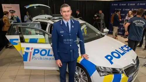 新西兰新一代警车首次亮相holden时代结束了