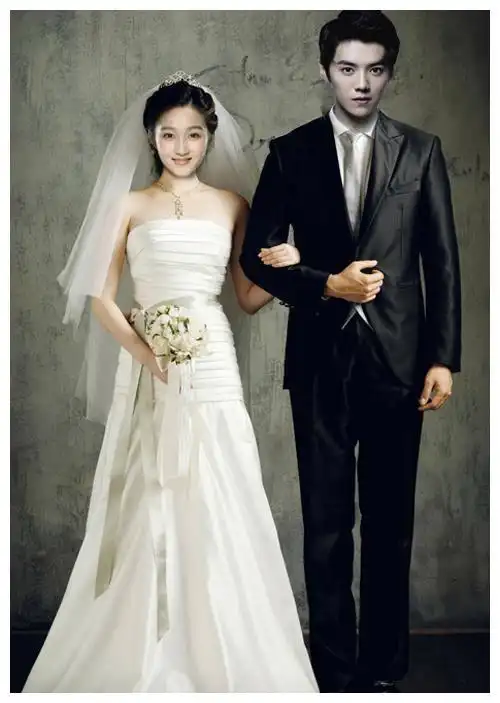 关晓彤鹿晗婚房曝光,网友:领证了?看到两人的婚纱照,信了