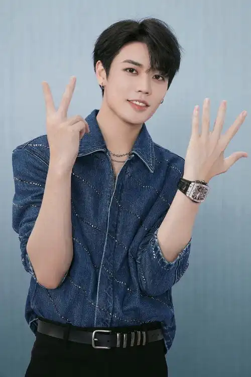 林彦俊相关图片