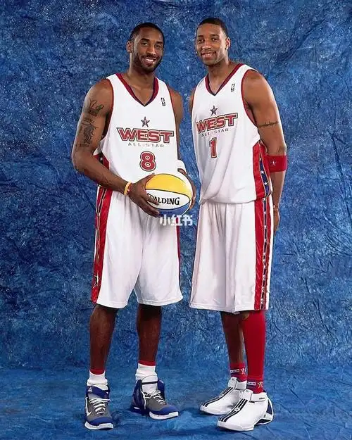 科比和麦迪的球鞋