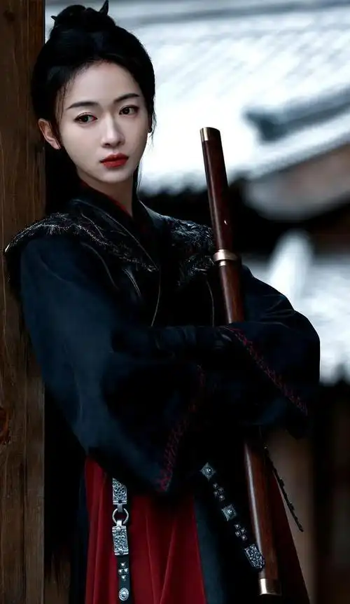 白鹿许凯合约到期,吴谨言王星越成为于正手里新的一姐一哥?