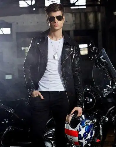 四种男士皮衣搭配方法 做狂野率性真男人!