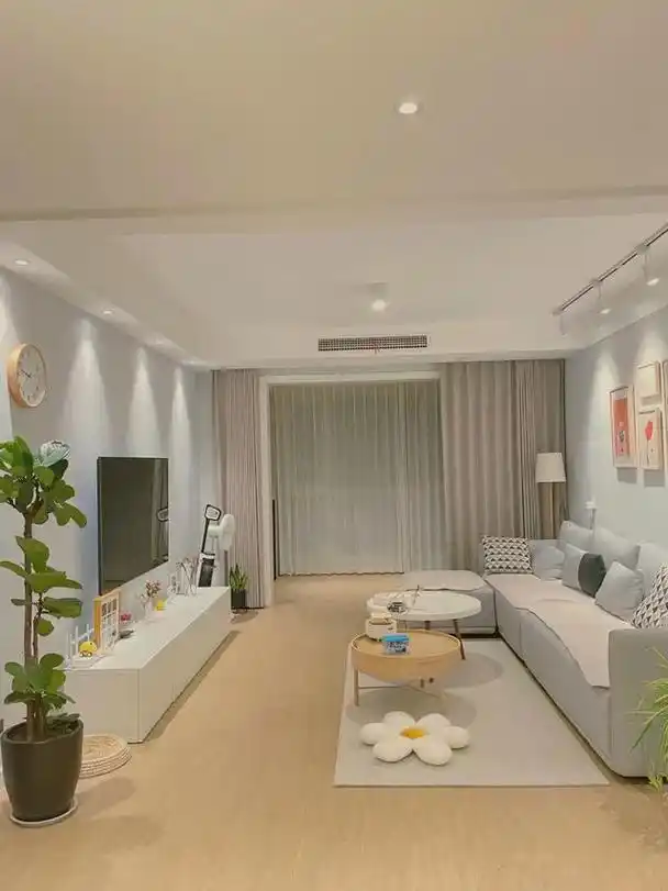 今天给大家分享一套建筑面积120平米的装修案例,坐标陕西西安,这套