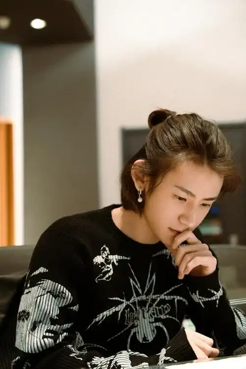 时代少年团新歌的制作人是小鬼##小鬼把更多时间花在音乐上#我真悼揶