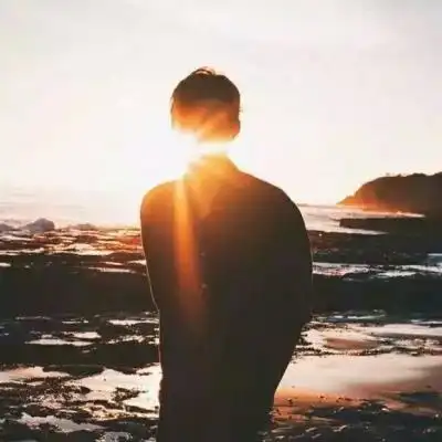 快手头像男生背影伤感大全 喜欢你的这些日子就像一本病历