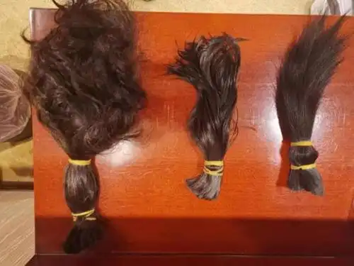 战士们剪掉的长发