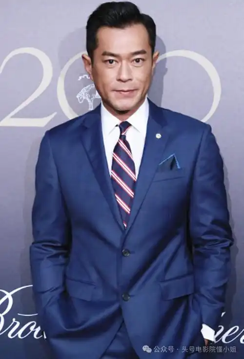 77岁香港女星获奖,古天乐恭喜!给她私人电话号码,关系藏不住了