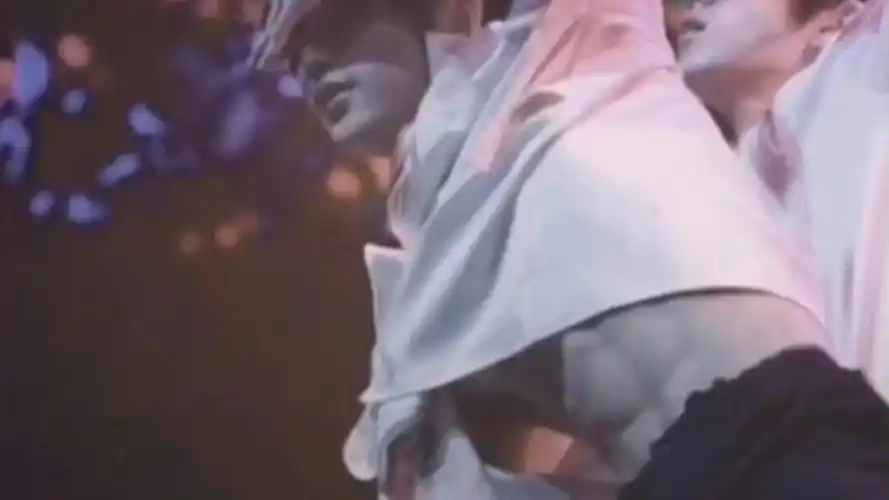 欢迎收看时代少年团腹肌photoyi请问宋亚轩老师您的鱼肚压轴作何感想