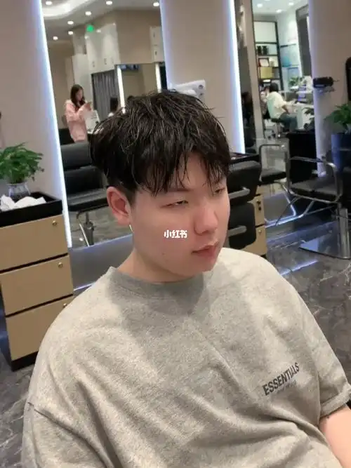 适合胖胖男生显瘦的摩根纹理烫发