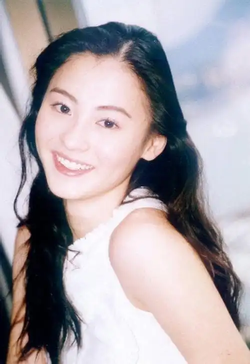 谢霆锋和张柏芝多大了?各自是什么星座?