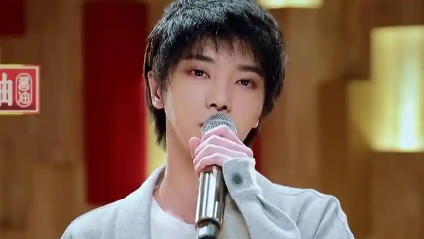 年 秘密版第29期:华晨宇含泪唱《我们》 一镜到底走心诉说遗憾-综艺