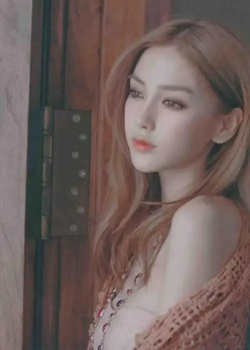 angelababy嫩模时期旧照