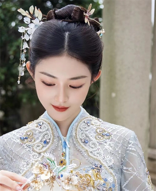 绝美新中式新娘发型 古香古色端庄大方_新娘发型 - 美发站