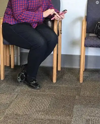 据说全世界的所有妈妈都是这样拿手机的,你妈妈也是这样的吗?[16p]