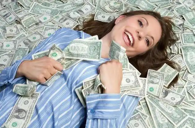 安以轩嫁入豪门被坑惨:这世界上并没有那么多有钱人