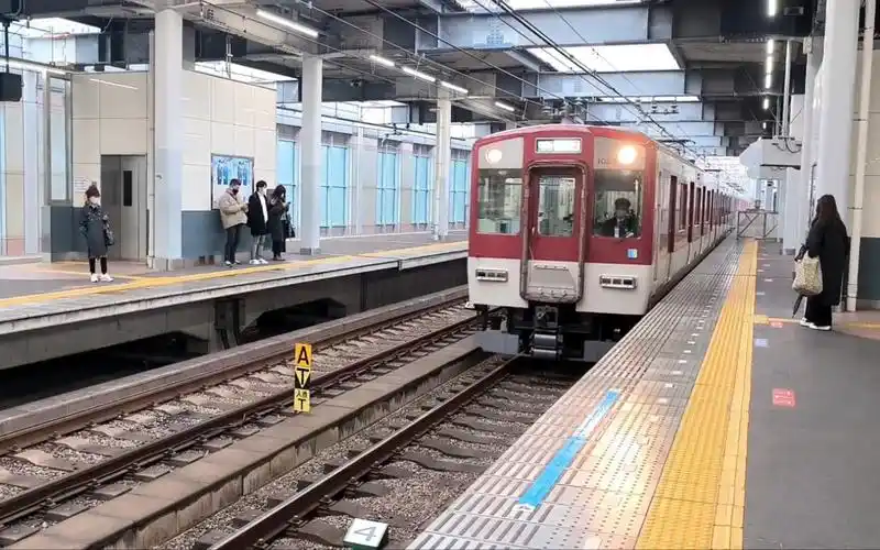 阪神电铁本线,神户高速铁道东西线进出站集