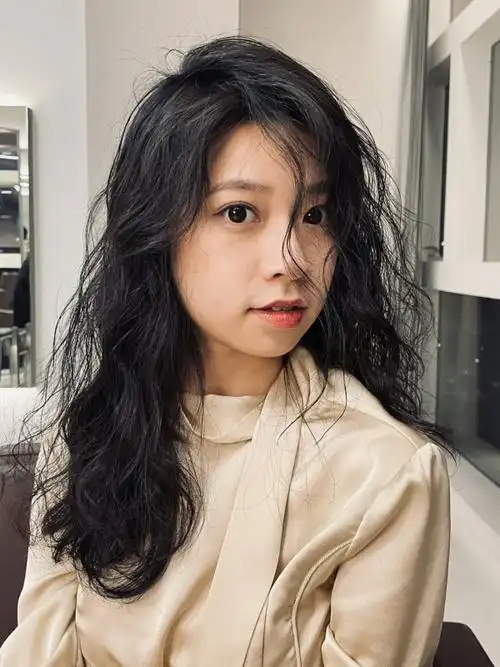 懒人必备的女生长发港风慵懒卷发太洋气啦,中长发图片,发型图片