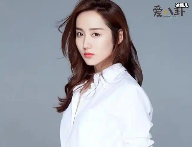 吕一个人资料被扒,现男友是钱泳辰? - 明星 - 冰棍儿网