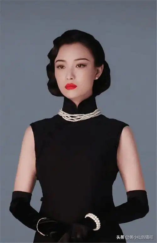 倪妮穿黑色旗袍真好看身材纤挑又有料东方美衬得淋漓尽致