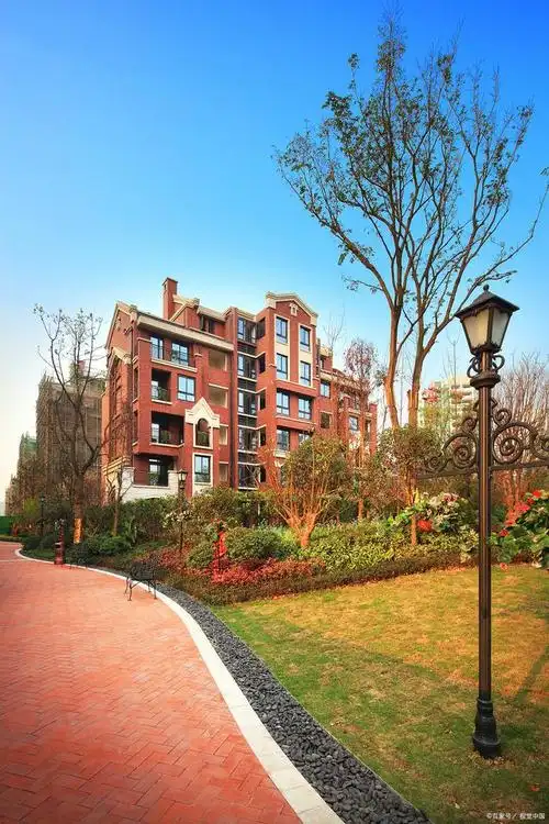 您是否在售楼部经常听到置业顾问向您介绍,"这是我们小区的楼王所以