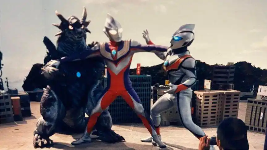 平成拍摄迪迦奥特曼时的珍贵剧照