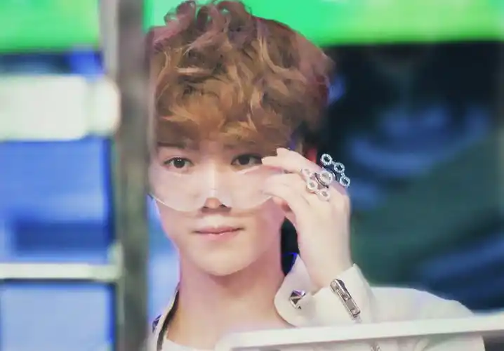 鹿晗,exo湖南_快乐大本营_lu han (5)